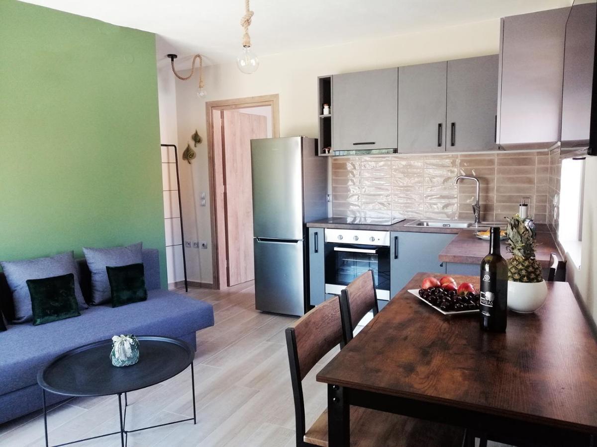 Harmony Superior Suite Apartment Аргостолион Екстериор снимка